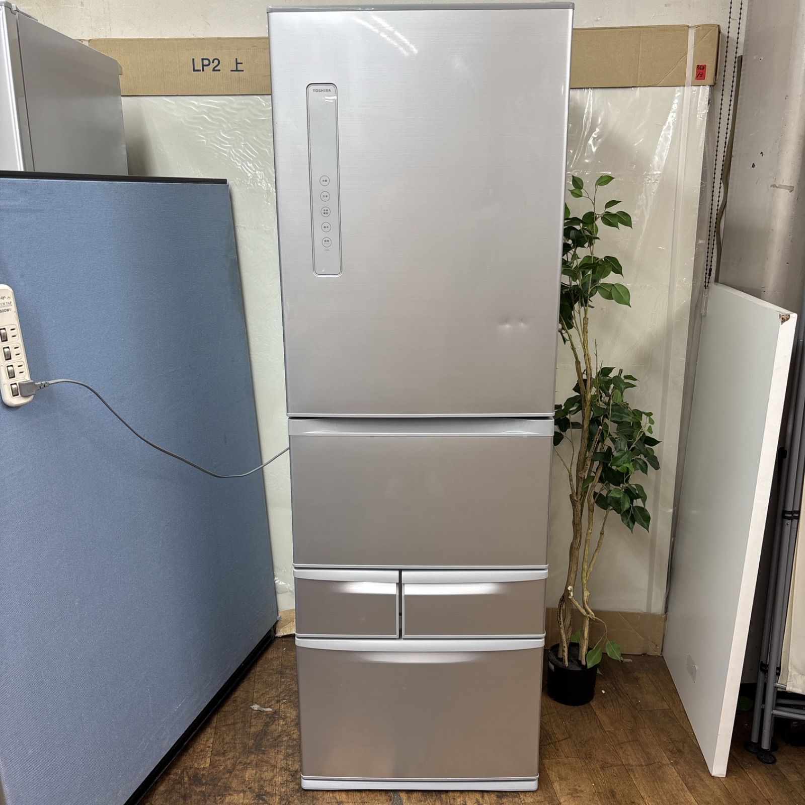 I456 ? 名古屋市近郊配送設置無料！ TOSHIBA 冷蔵庫 (411L) 5