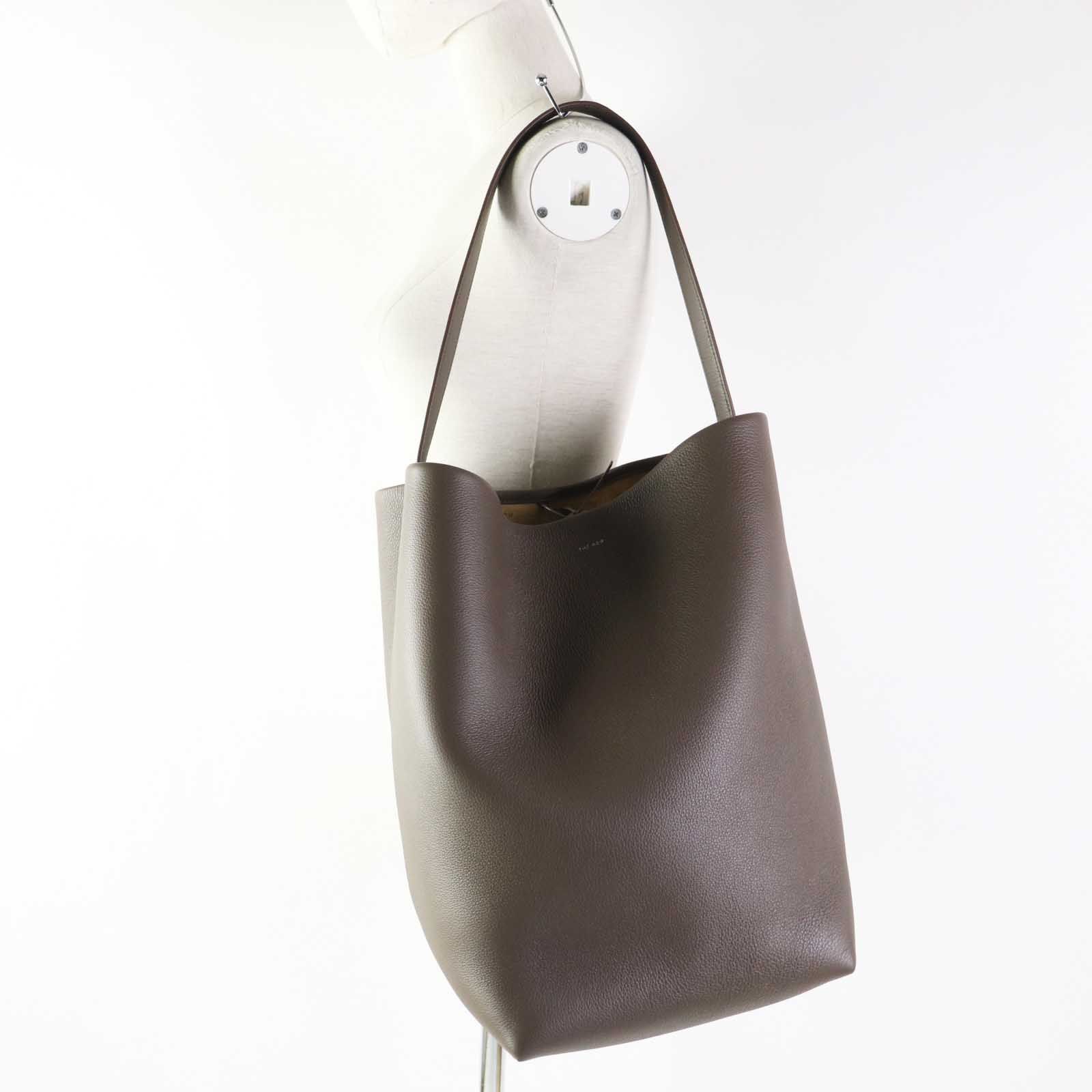 【美品】ザロウ the row NSパーク トート ラージサイズ ブラック the row ザロウ N/S Park Tote ラージ ブラック ぞえ様専用 2024-2025 AW