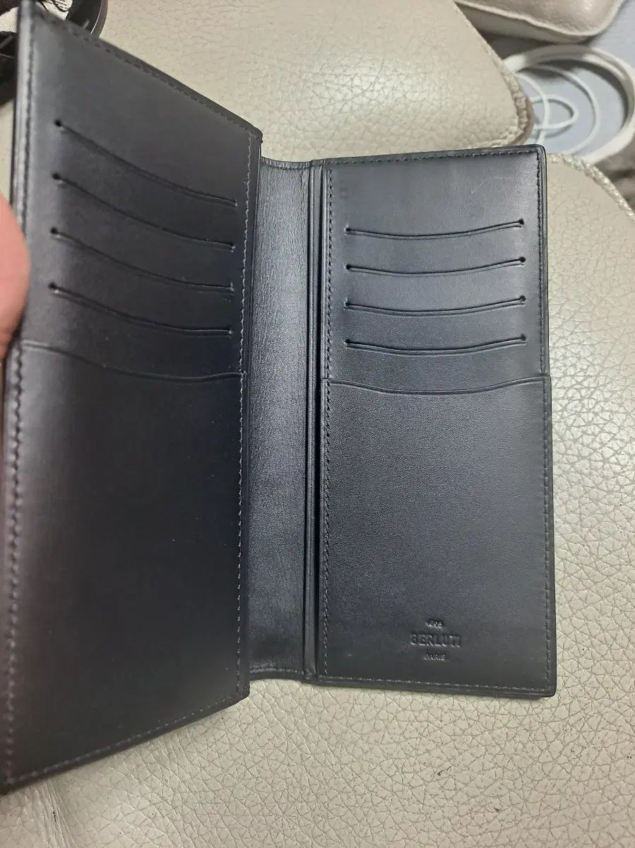 ベルルッティ スクリット 長財布 グリーンパティーナ