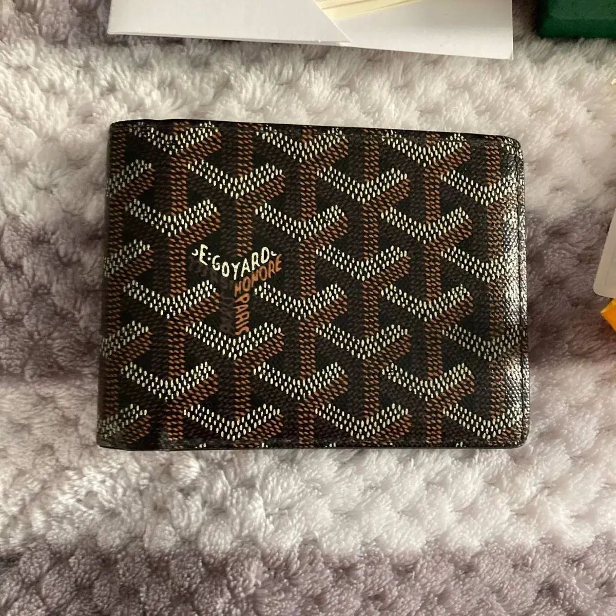 美品　GOYARD ゴヤール　ヴィクトワール　二つ折り財布　グレー GOYARD ゴヤール ヴィクトワール ウォレット 二つ折り