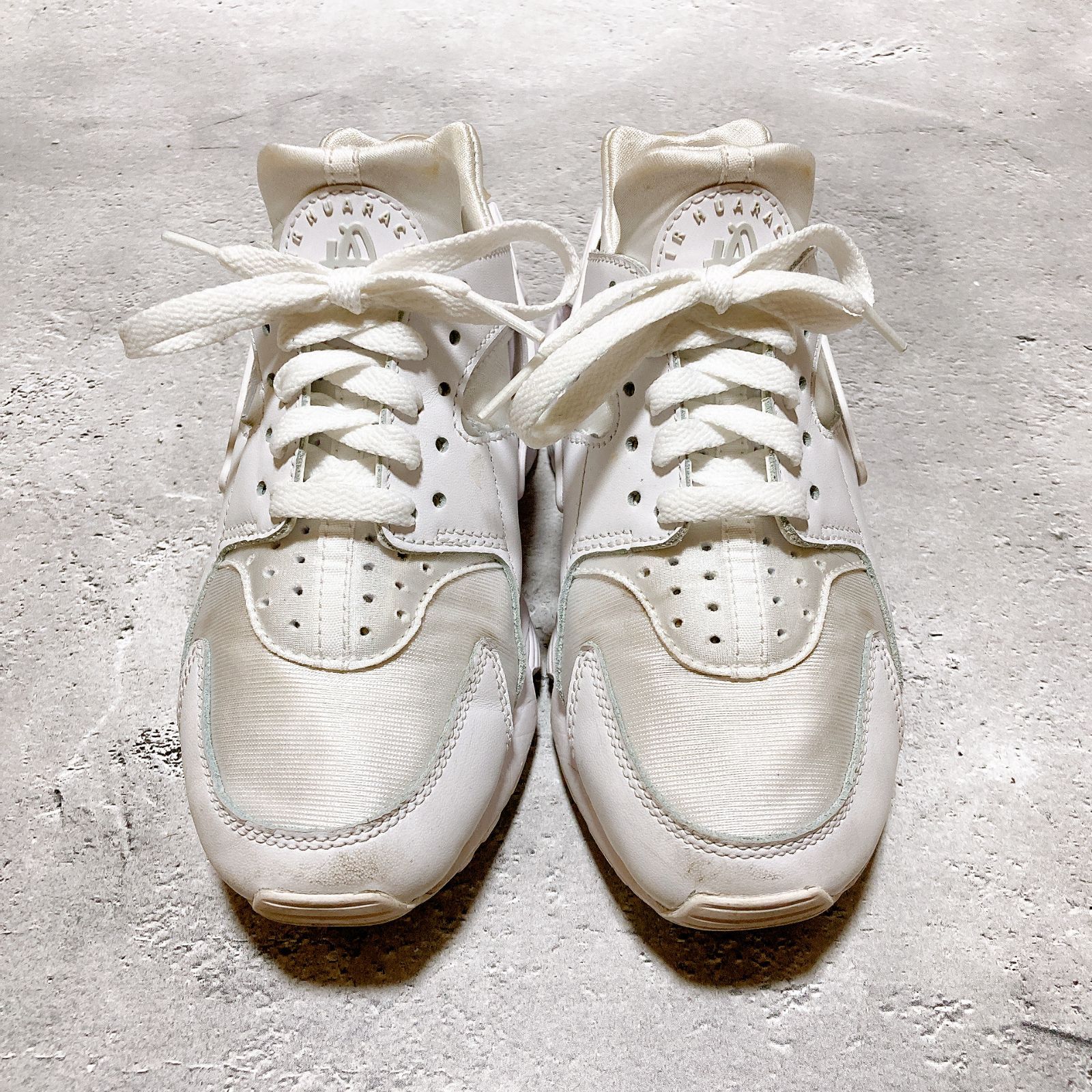 定価¥15,400 ナイキ AIR HUARACHE レディース 23センチ