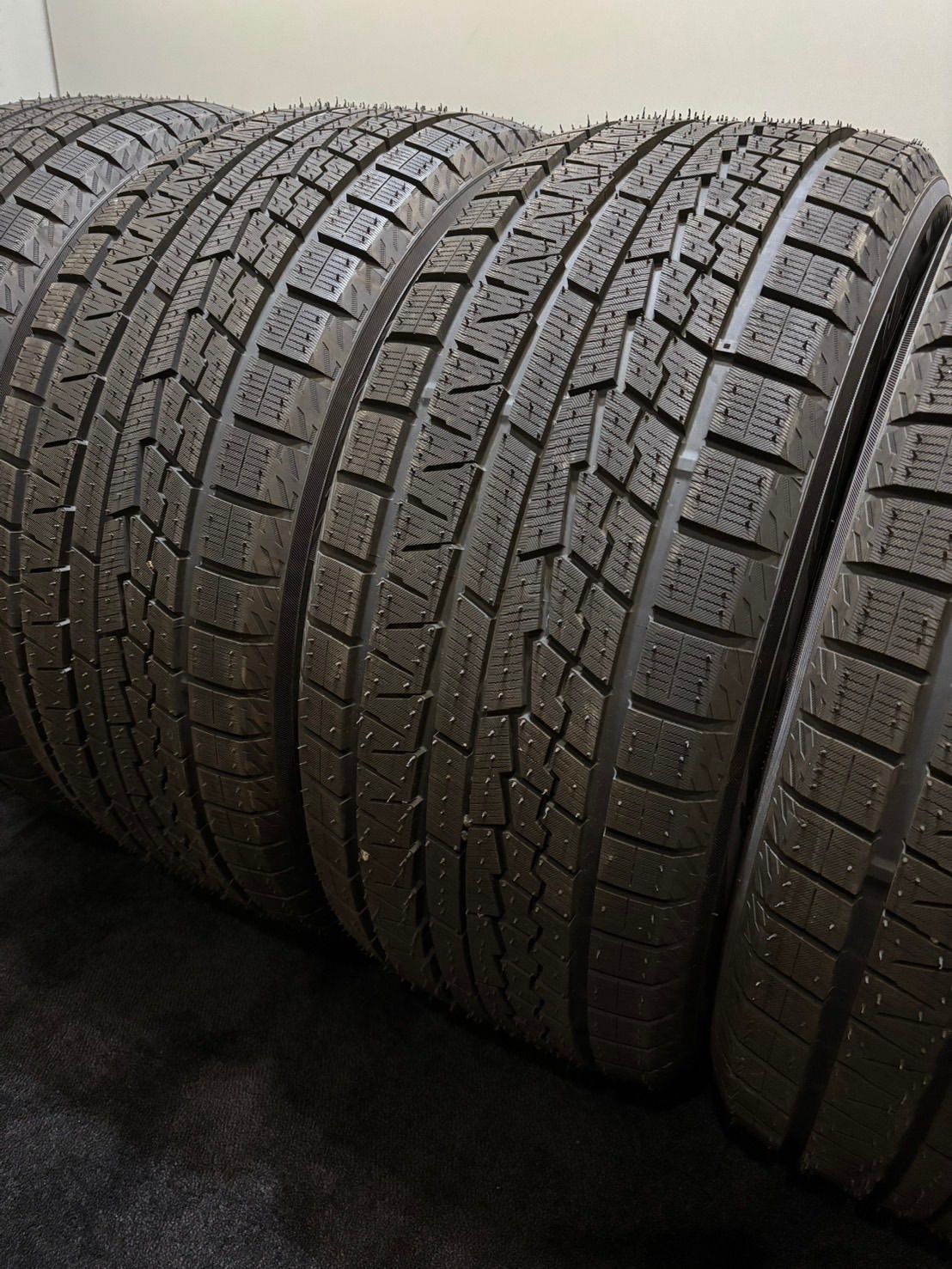 イボ付 265|40R20 YOKOHAMA|ice GUARD iG70 23年製 スタッドレス 4本 ヨコハマ アイスガード アウディ A8 S8 南7-J48