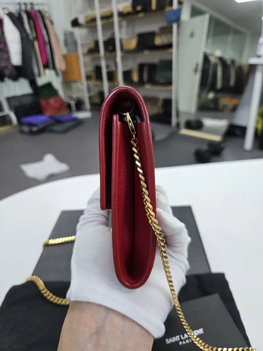 SAINT LAURENT