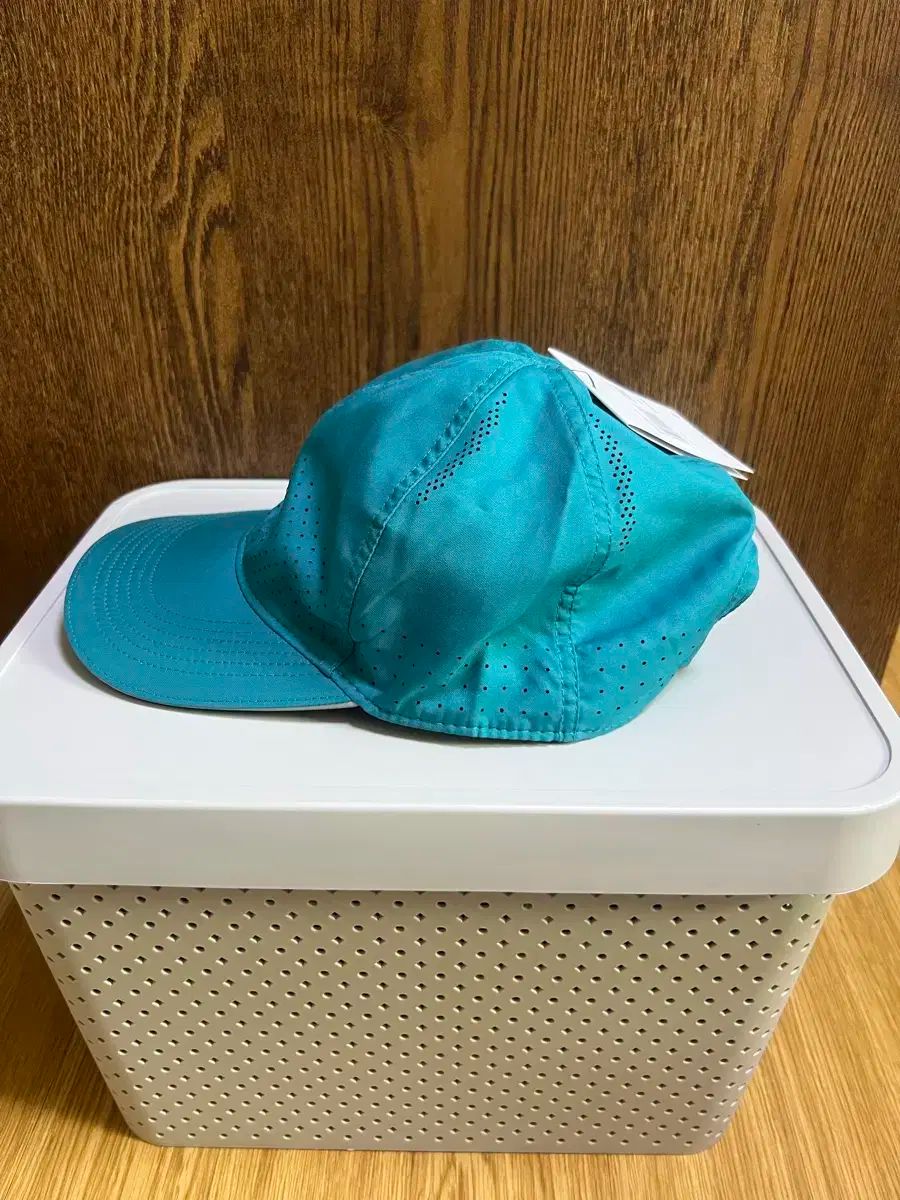 NIKE ナイキ エアロビル フェザーライト キャップ