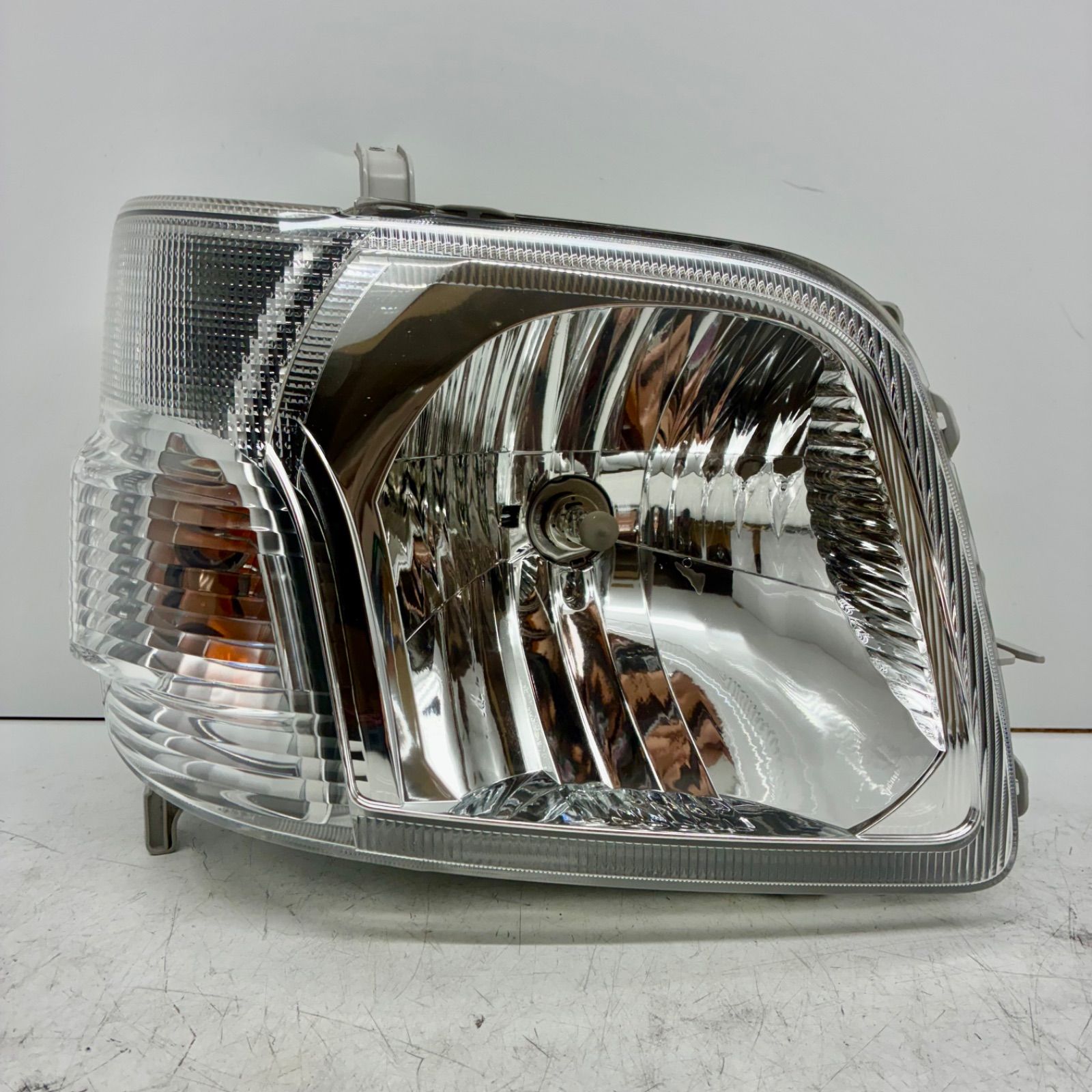 コーティング済 S320V S321V S330V S331V ハイゼット ヘッドライト ランプ レンズ 右側 運転席側 R レベ付 koito 100-51771 P71544