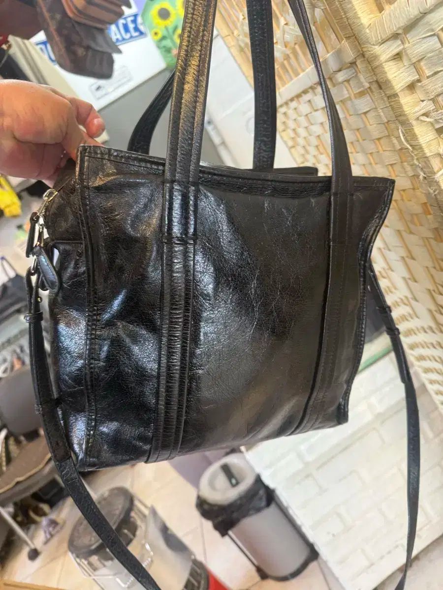 BALENCIAGA