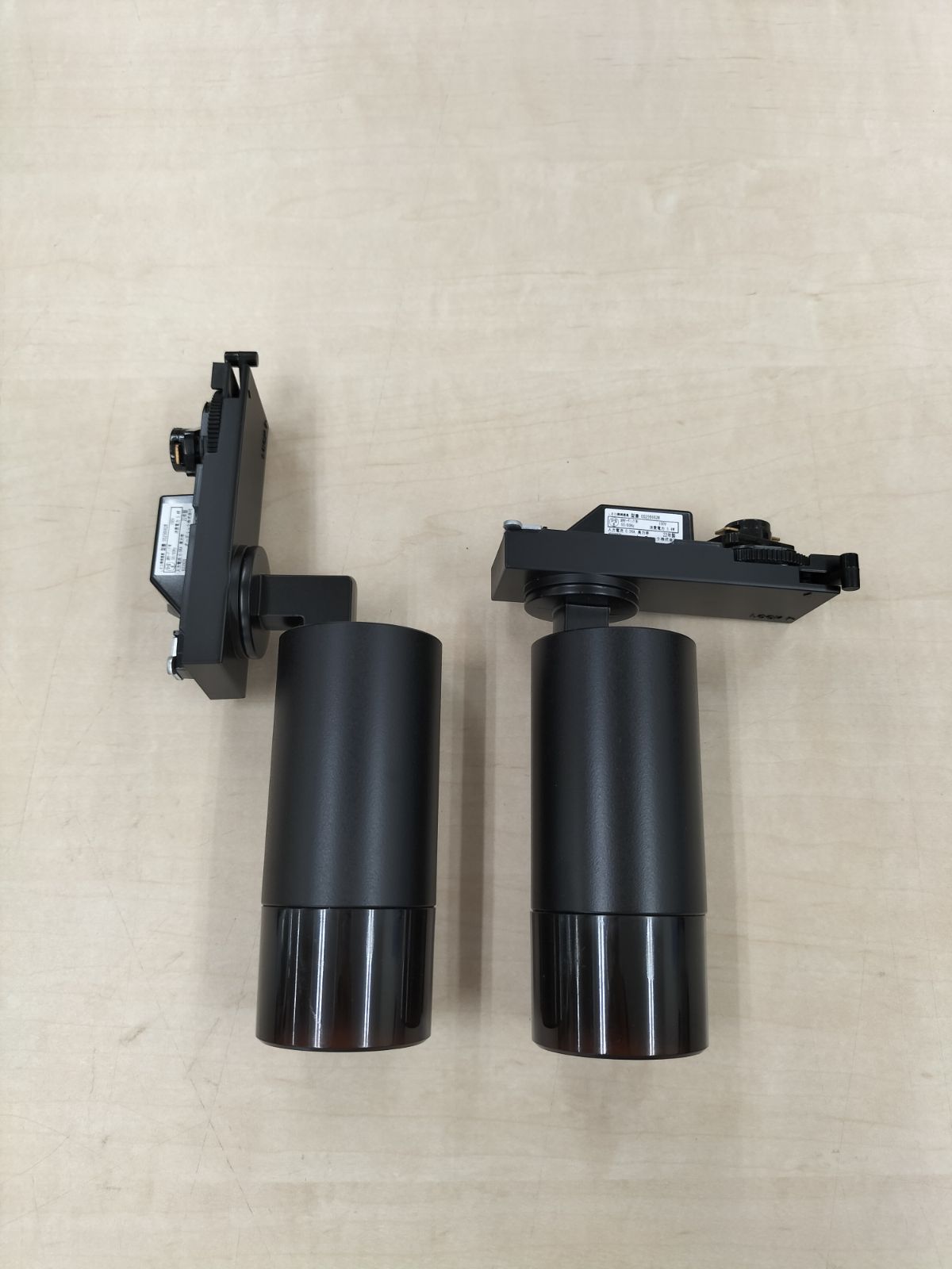 ODELIC スポットライト ダクトレール用LED照明4点 OS256662R モデルルーム H-2507TL1 NEXPOTALLINN_EU