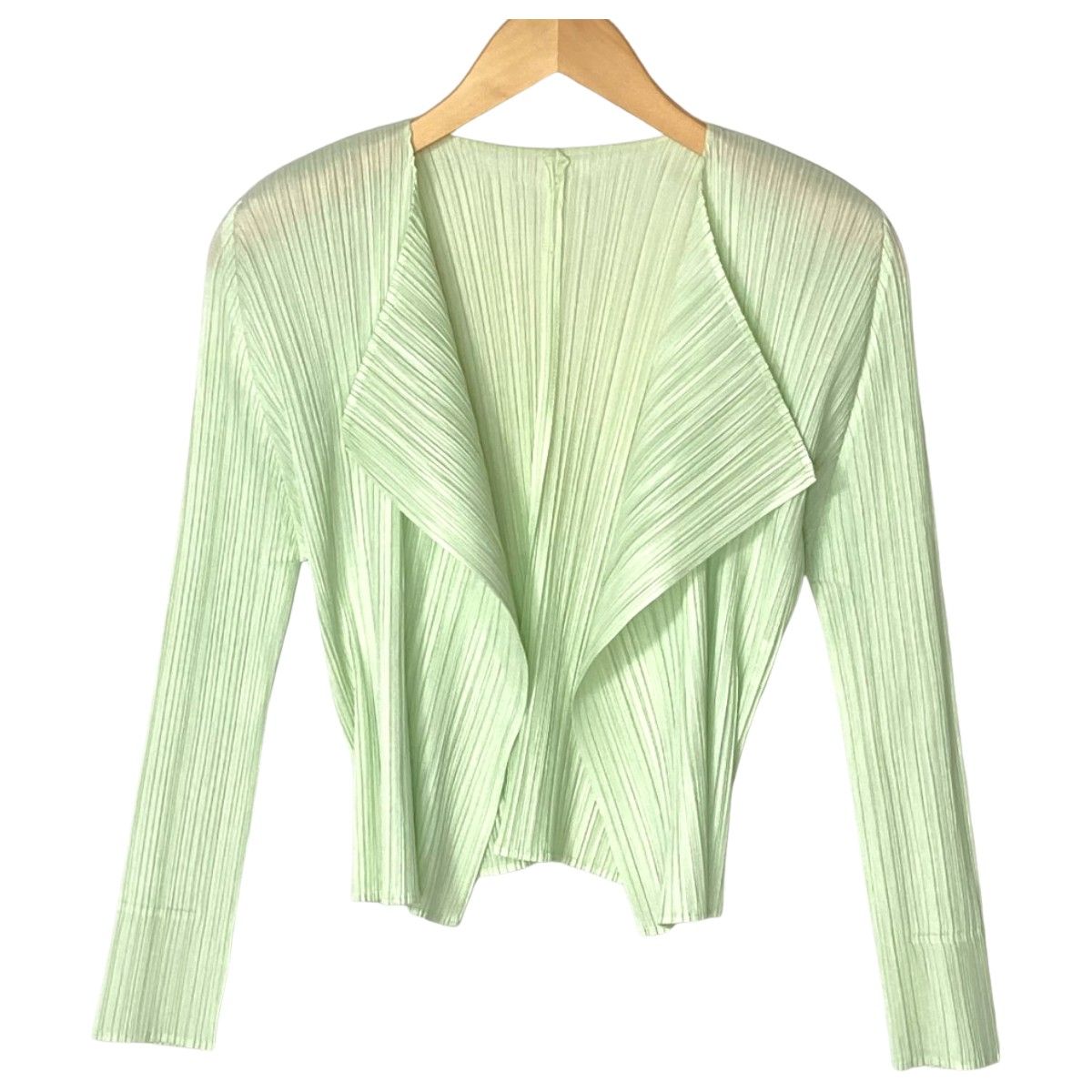 ISSEY MIYAKE イッセイミヤケ PLEATS 公式 PLEASE カーディガン