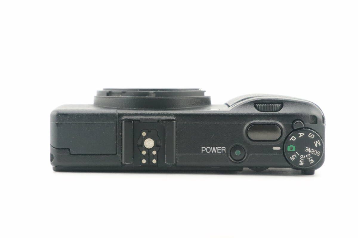 コンパクトデジタルカメラ