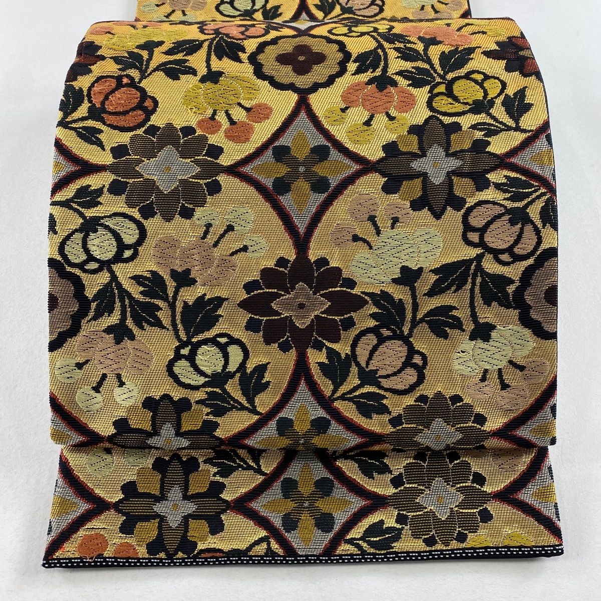 袋帯 秀品 草花 丸文 箔 刺繍 金色 六通 正絹 【中古】 - メルカリ