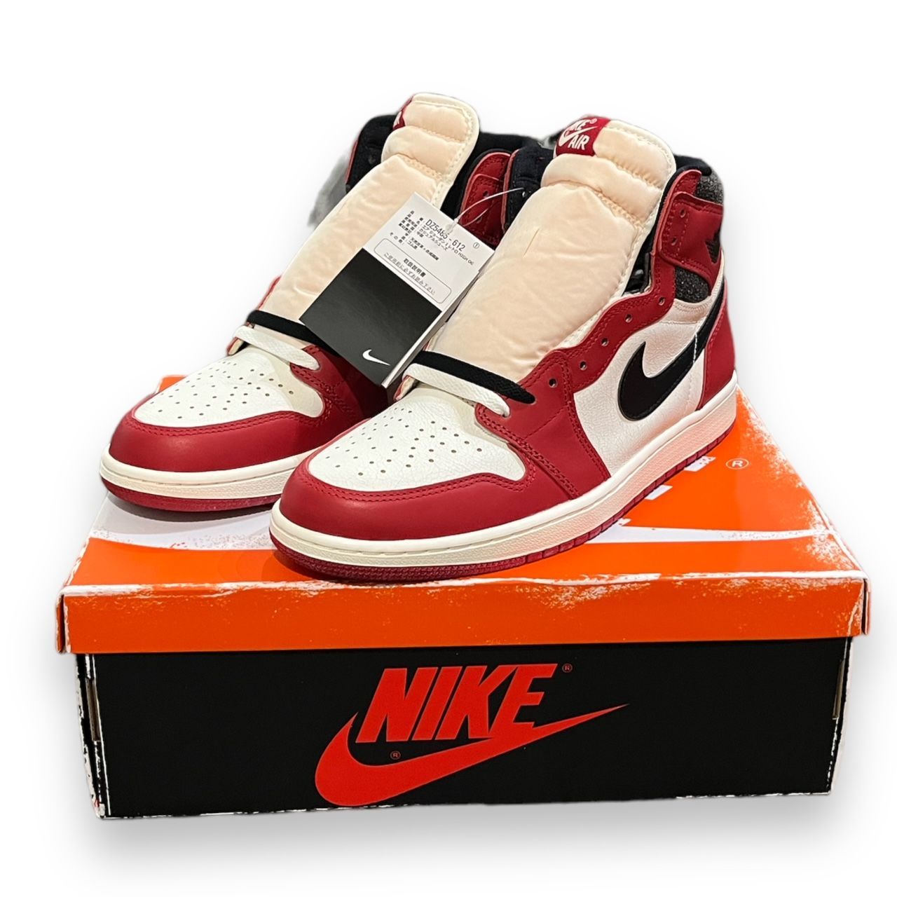 新品 国内正規 NIKE AIR JORDAN 1 RETRO HIGH OG CHICAGO LOST & FOUND ナイキ エアジョーダン 1  ハイ シカゴ ロストファウンド スニーカー DZ5485-612 30cm 54539A - メルカリ