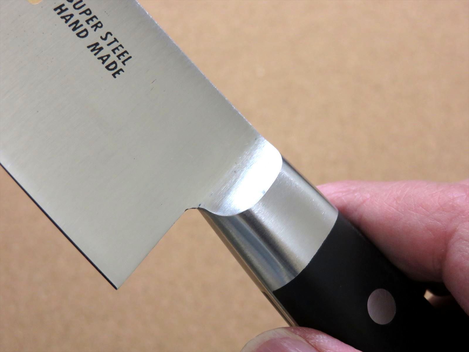 関の刃物 牛刀 180mm 伊勢屋治平 マイカルタ 口金 両刃 洋包丁