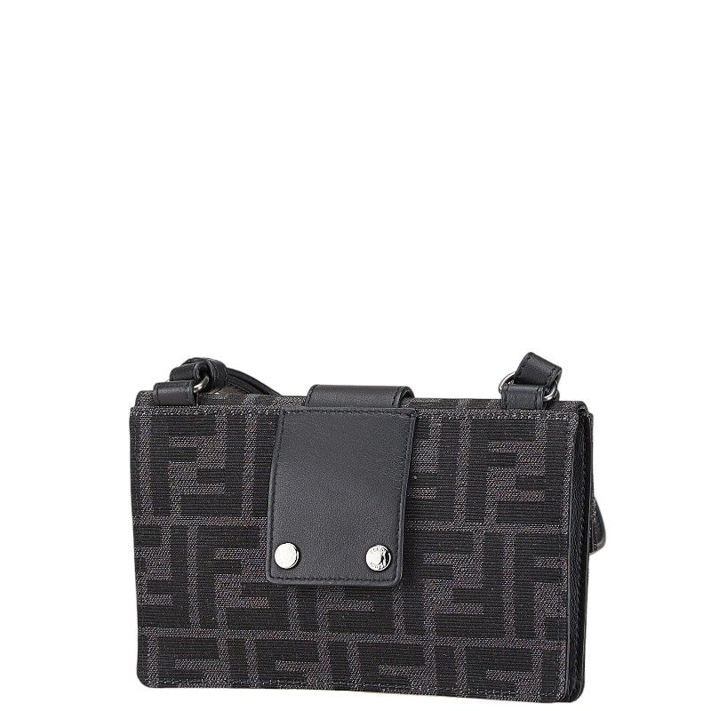 FENDI＊フェンディ＊ワンピース＊レザーポケット FENDI フェンディ エンボスロゴ 二つ折り財布（小銭入れあり