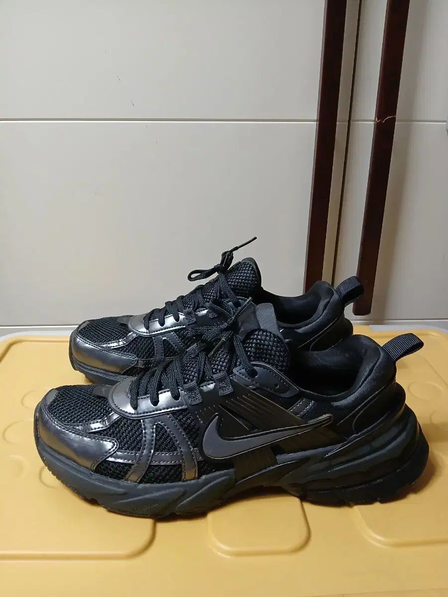 ナイキ ブラック