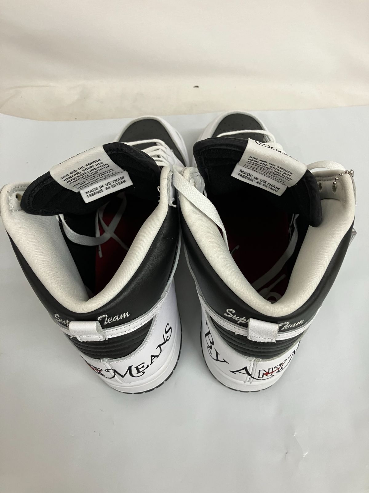 Supreme × Nike SB Dunk High By Any Means White Black シュプリーム