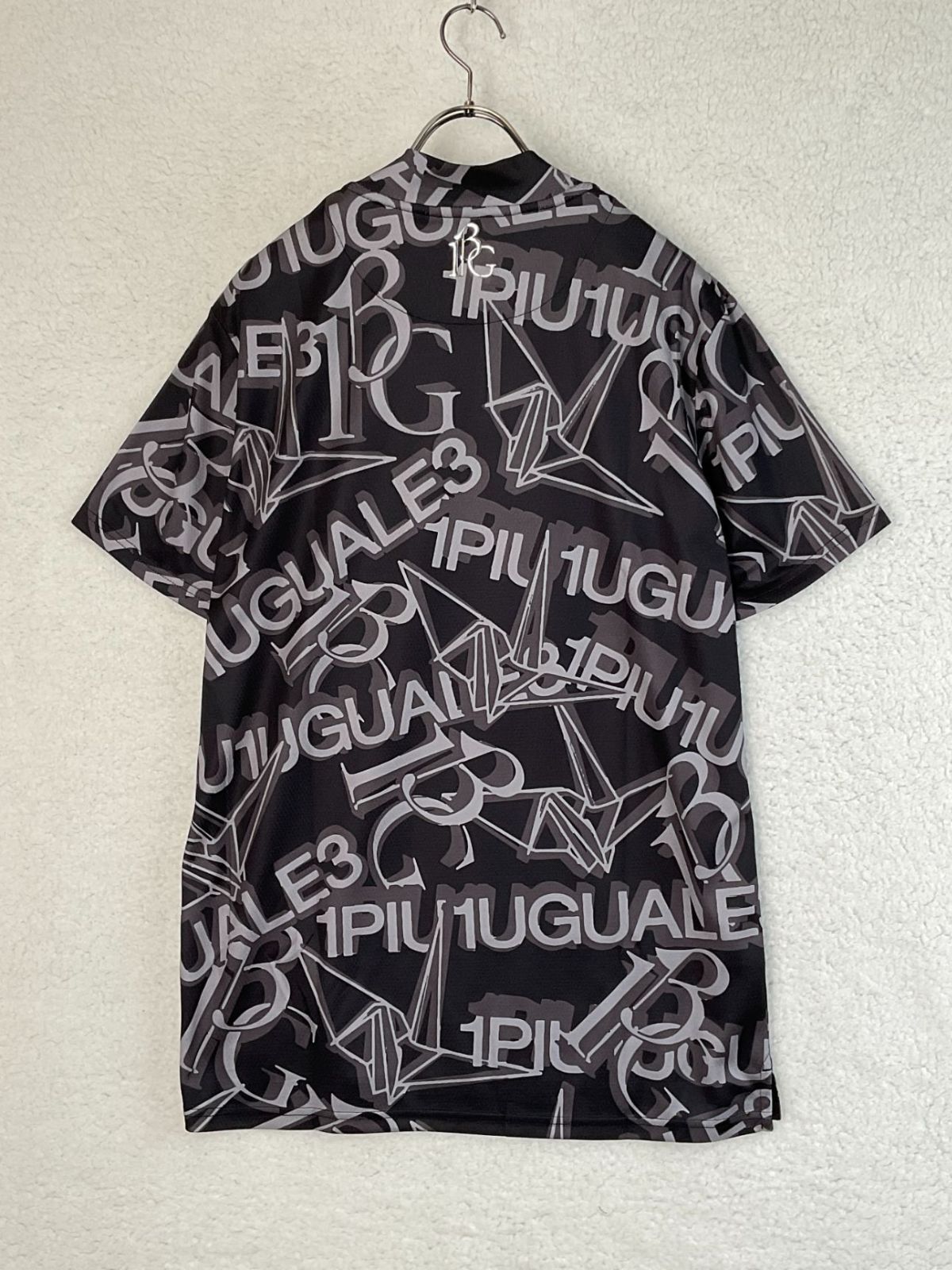 未使用品】1PIU1UGUALE3 GOLF モックネックオールロゴ半袖シャツ