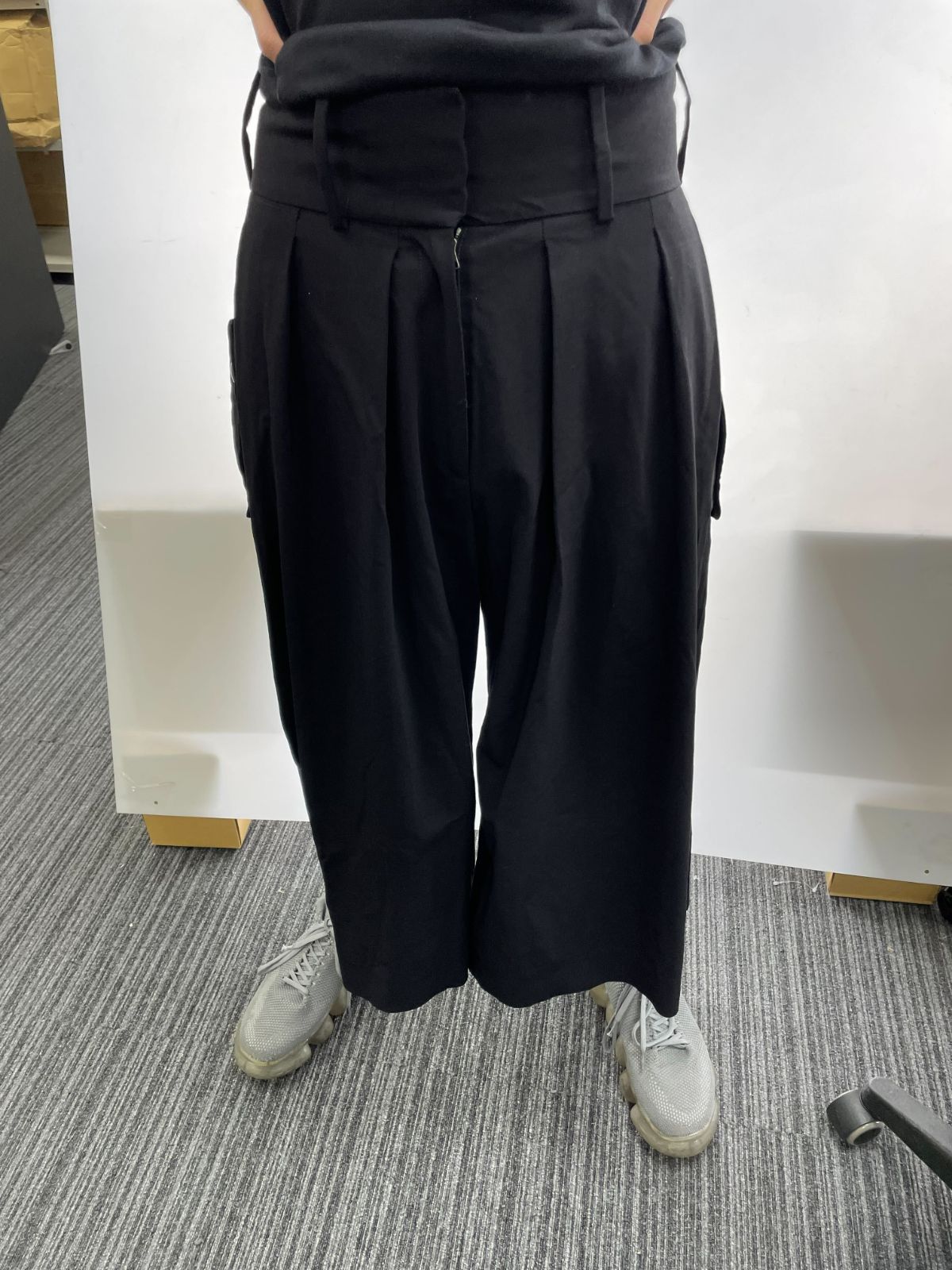 J.W.ANDERSON ジェー ダブリュー アンダーソン 18AW Studs Wide Pants スタッズ付き ワイドパンツ ブラック TR18WP16