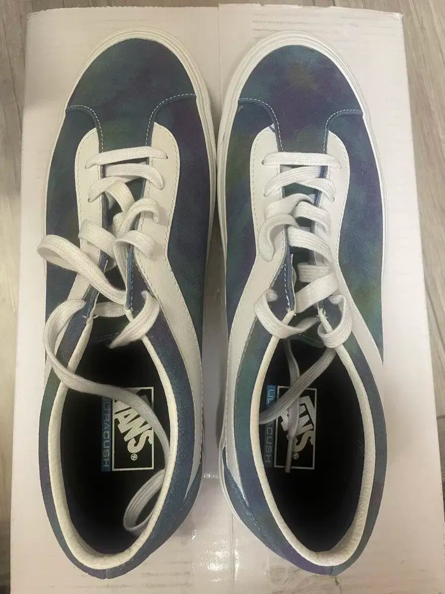 【雷市場（ポンジャン）商品韓国直送】 VANS(バンズ) ボールド＆アイ 300 出品