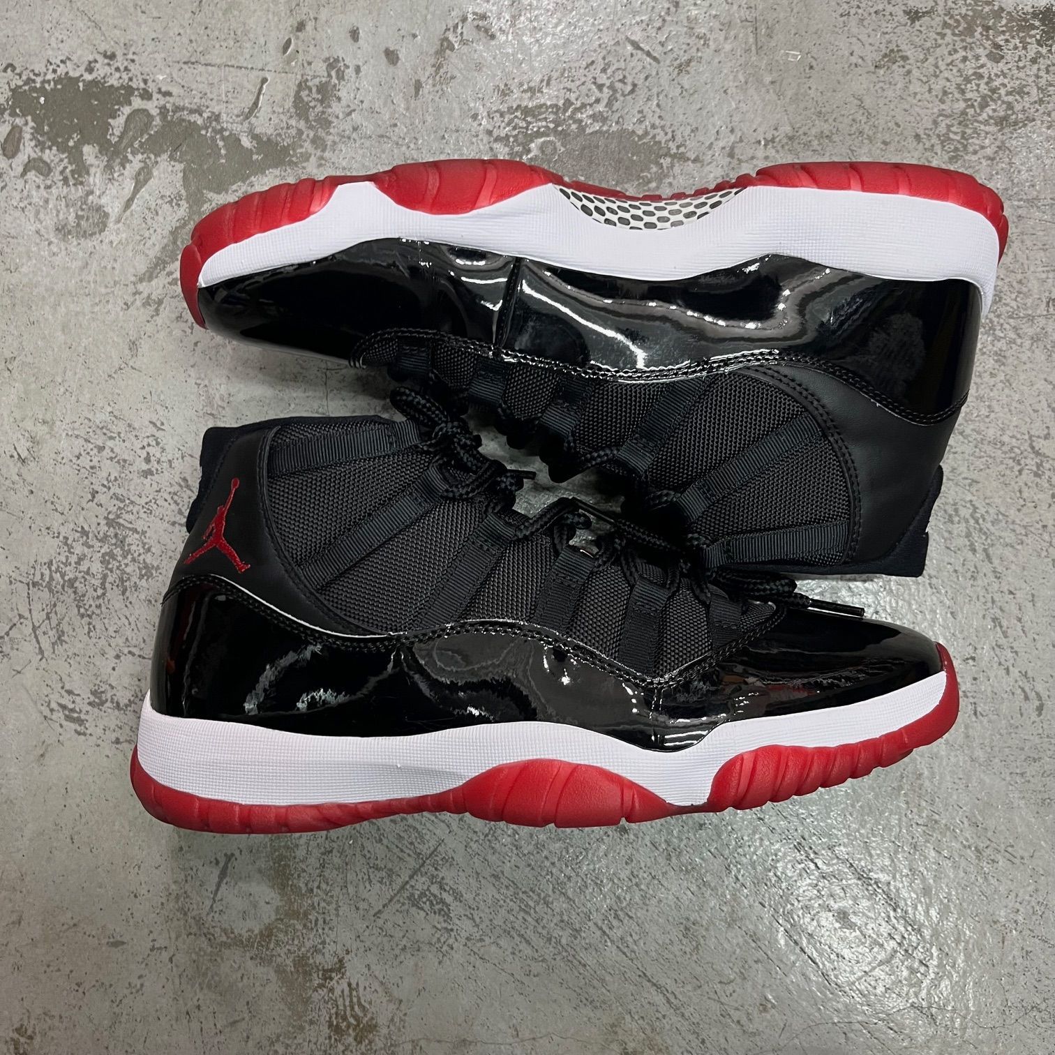 国内正規 NIKE AIR JORDAN 11 RETRO 