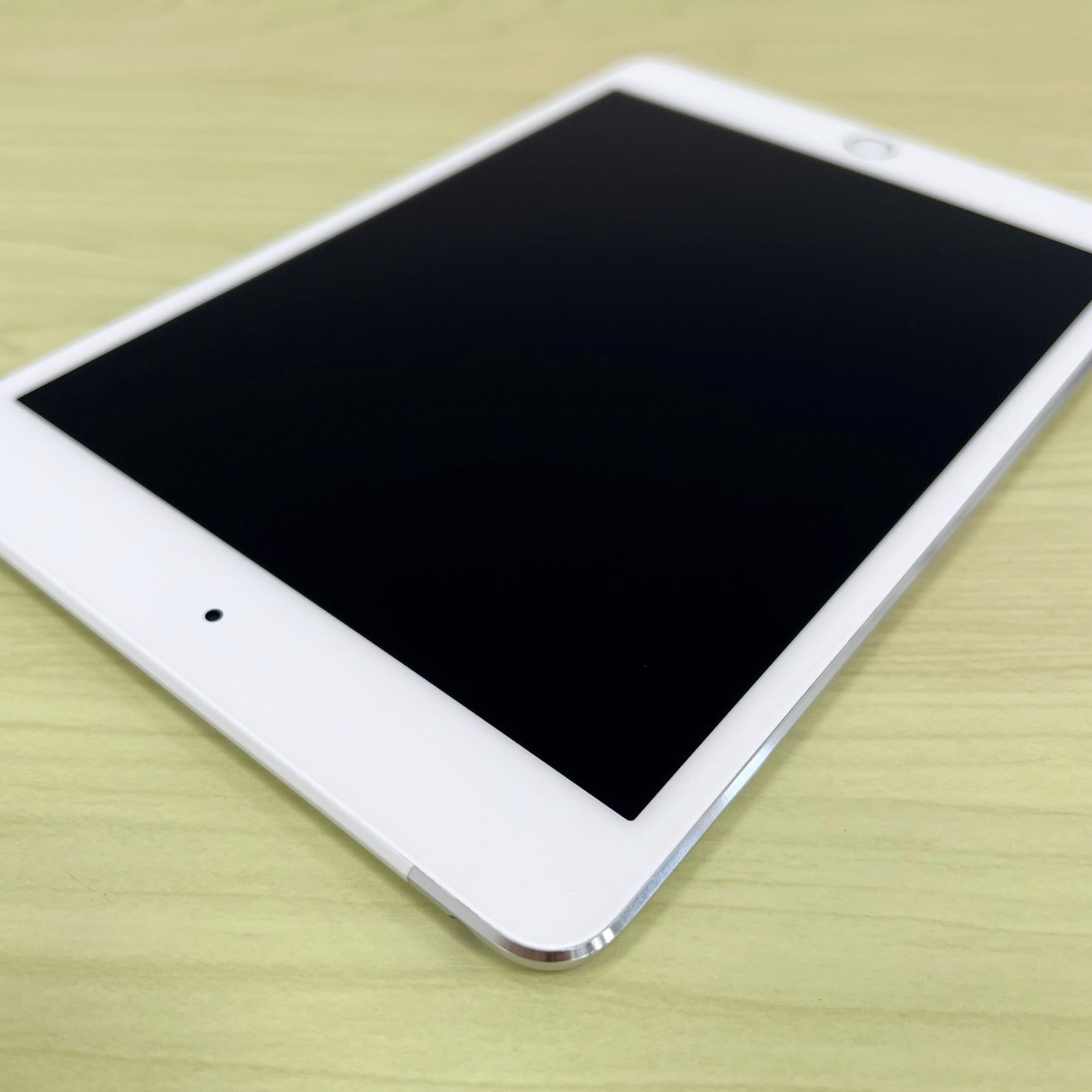 iPad mini 第4世代 Silver 32GB Wi-Fi 美品 【公式通販】