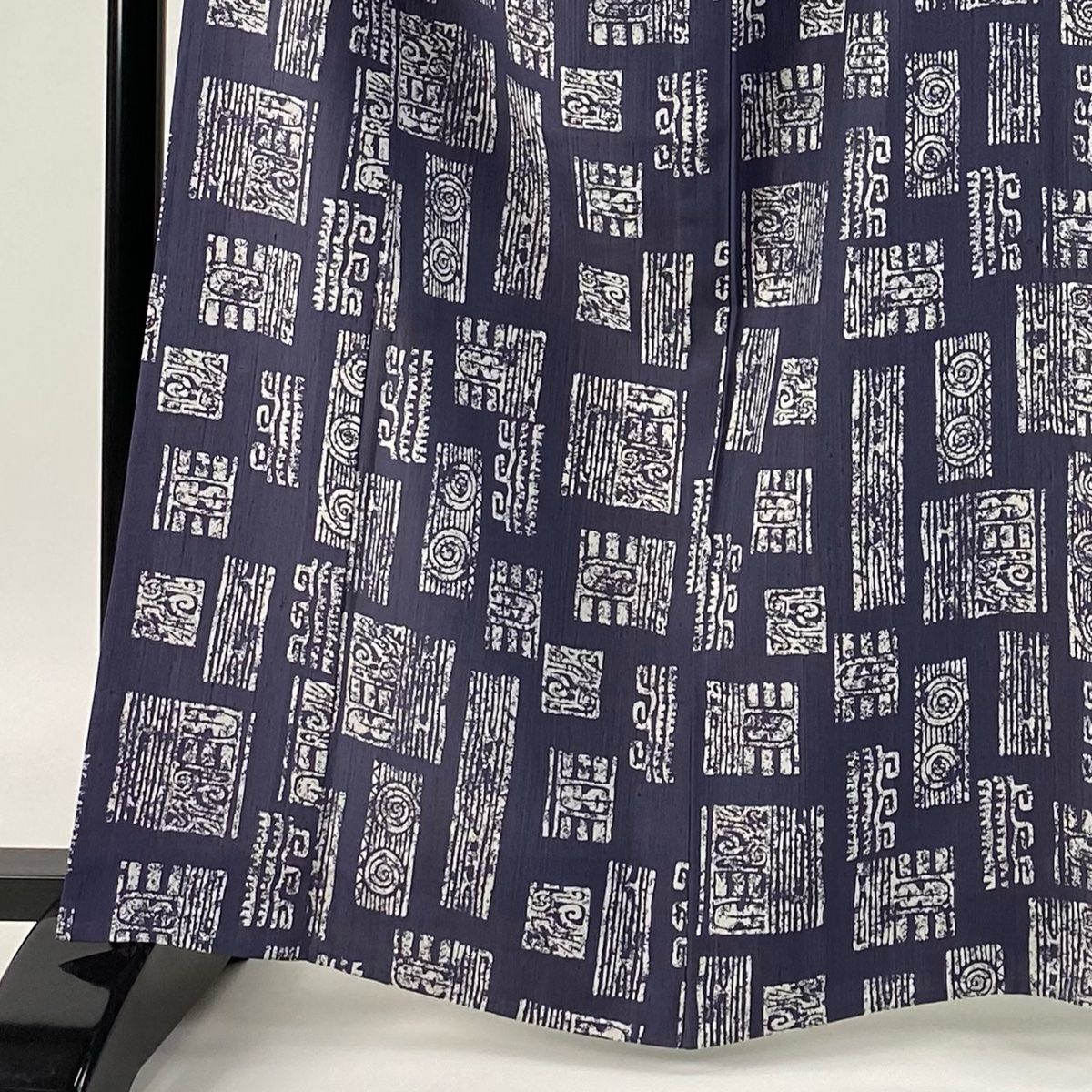 付下げ 身丈164cm 裄丈68.5cm L 単衣 紬地 幾何学模様 ぼかし 青灰色 正絹 秀品