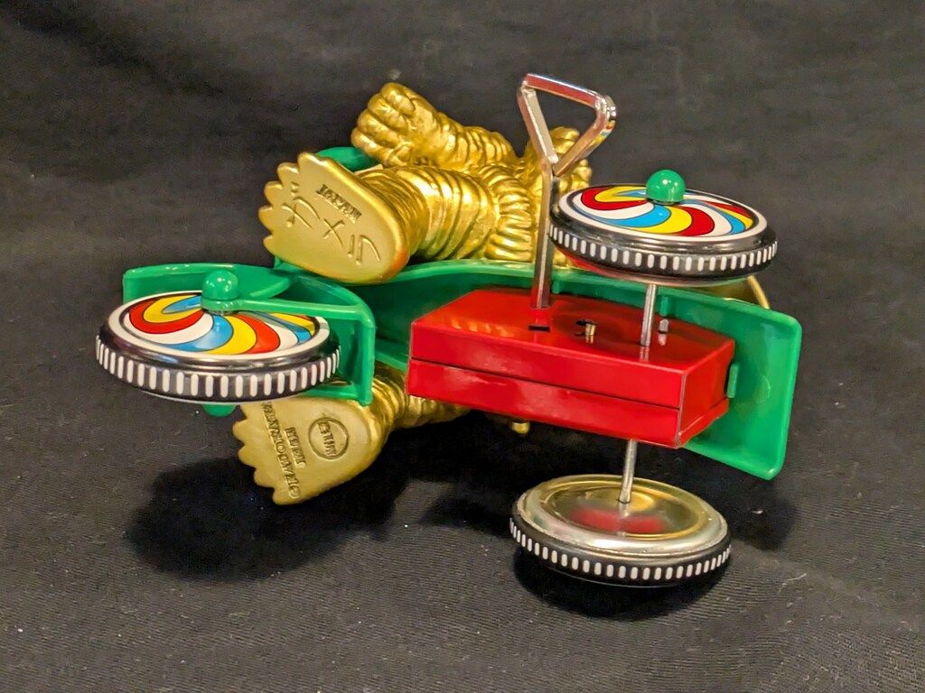 M1号　ガメラ三輪車　金くるみカラー　WF2025冬 M1号 大怪獣ガメラ 三輪車 金くるみ WF2025冬