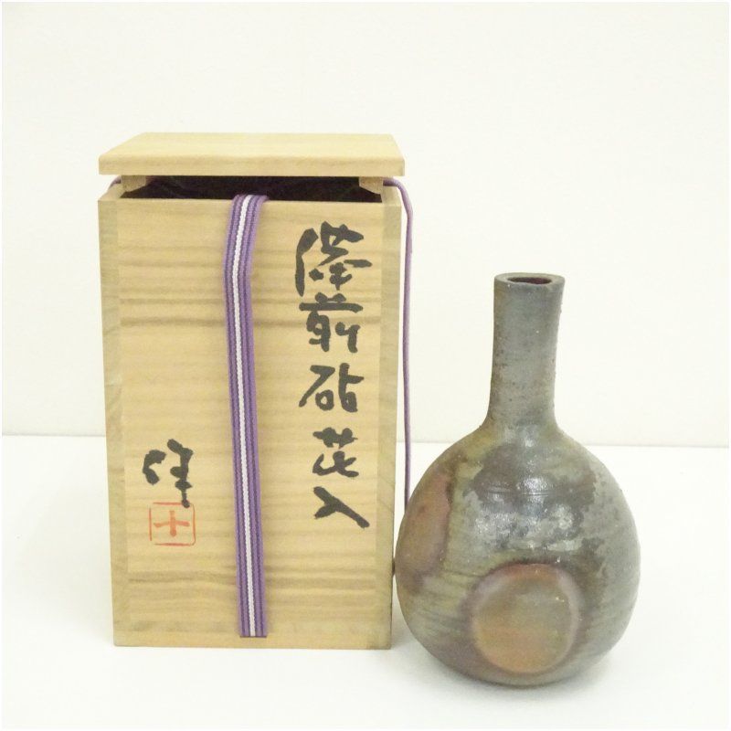 備前花器・砧形 – 岡南ギャラリー