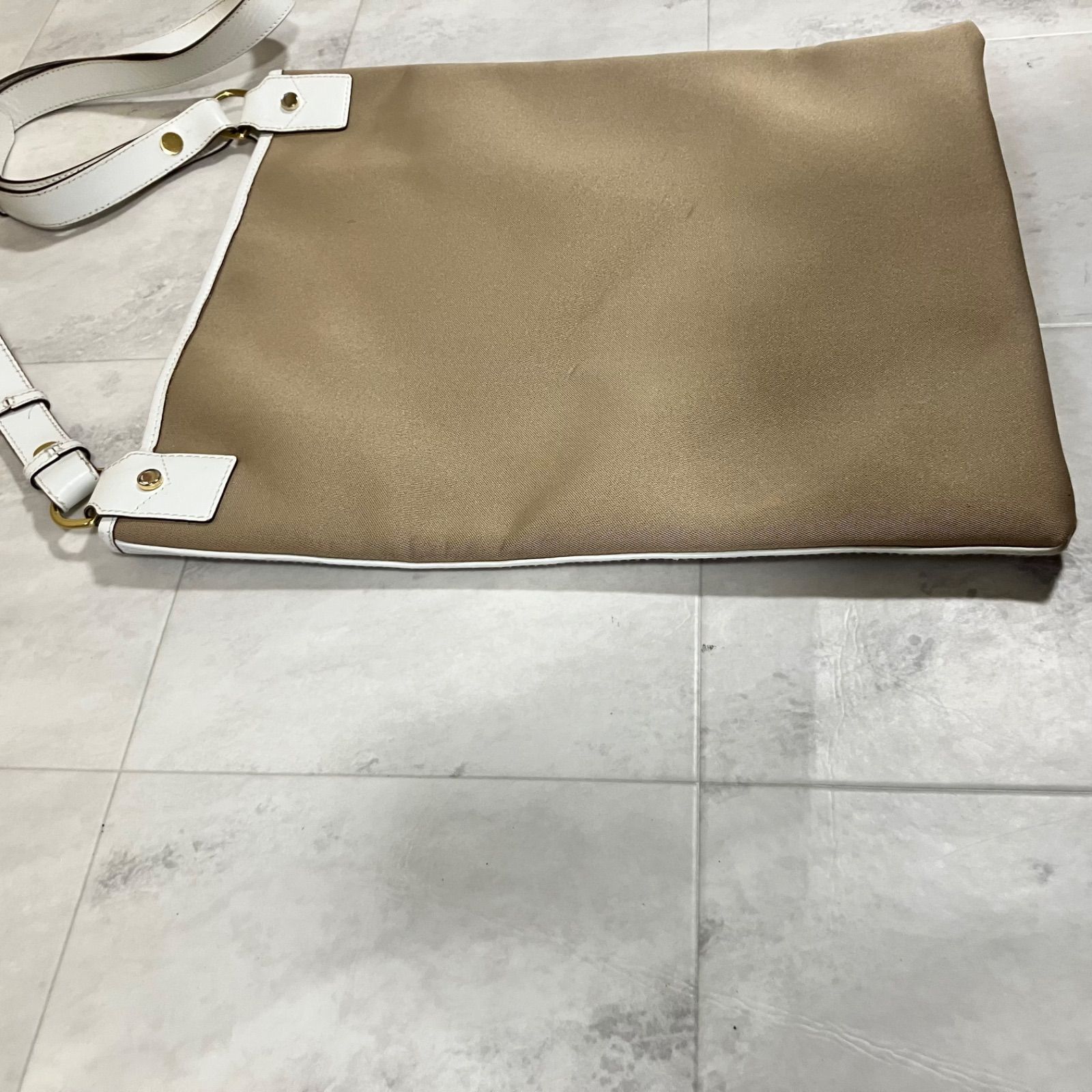 i)HUNTING WORLD ハンティングワールド ショルダーバッグ 持ち手革製 