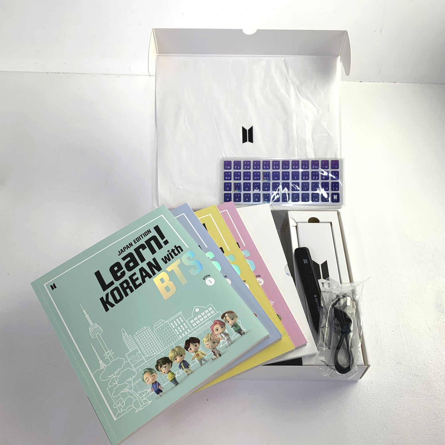 【★加古川物流】【中古品】BTS Learn! KOREAN with TinyTAN 2点セット 【353】 ☆加古川物流】【中古品】BTS Learn! KOREAN with TinyTAN 2点