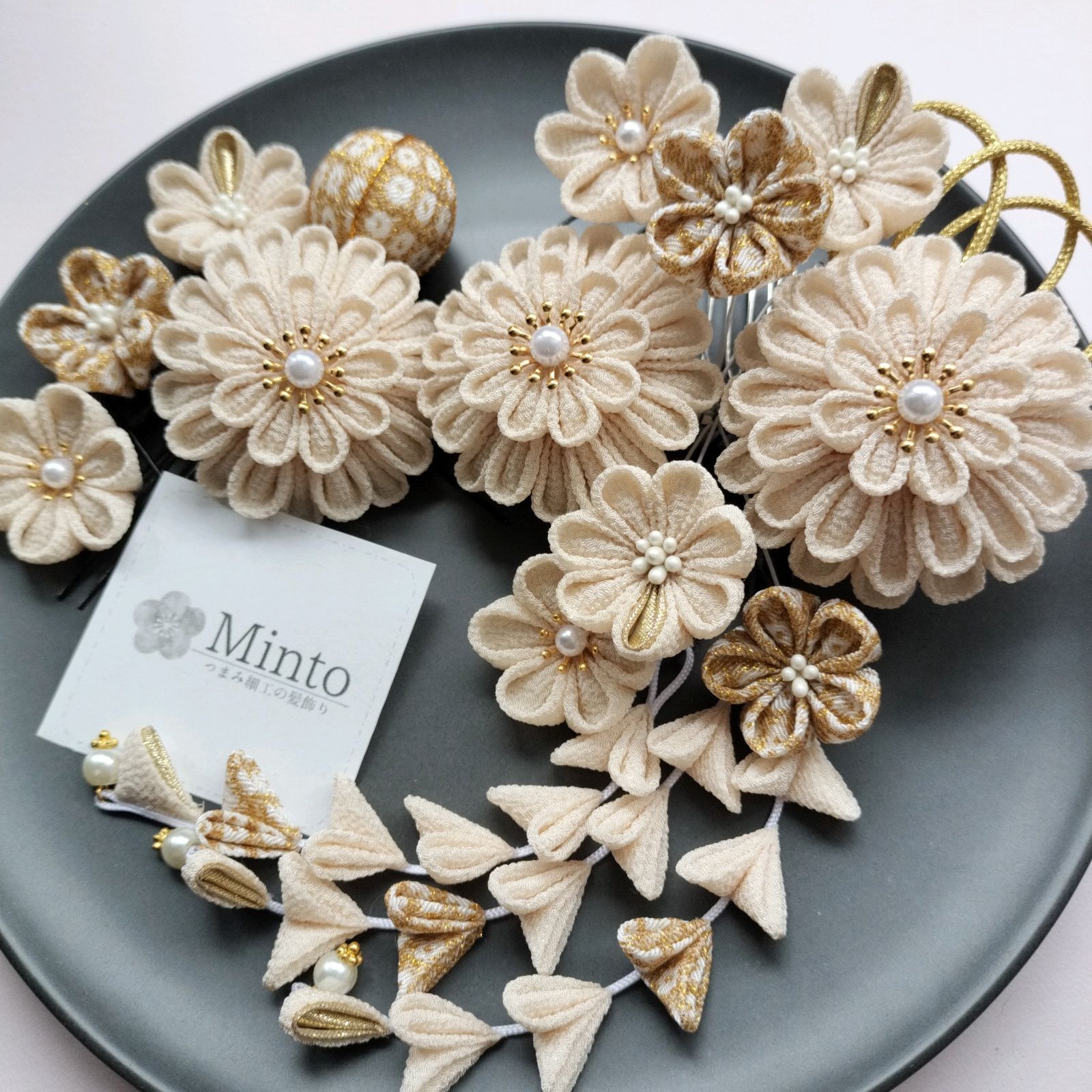 つまみ細工の髪飾り 白 ベージュ 成人式 卒業式 七五三 No.48 DECORATOM_COM_BR