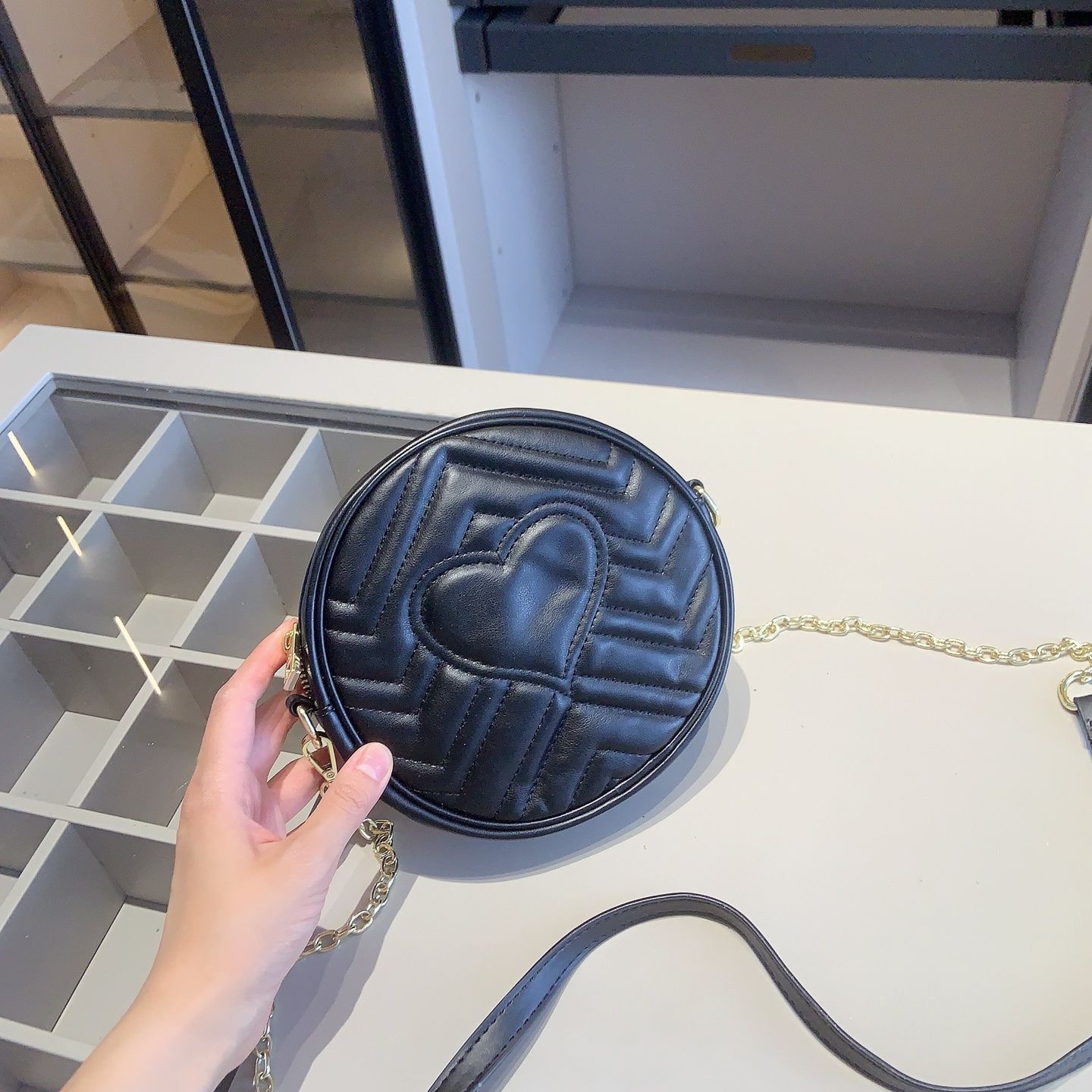 ラウンドバッグ G家