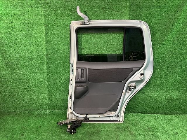 ラウム NCZ25 右リアドア ラウム Sパッケージ 4WD アサヒ M2L3 67003  