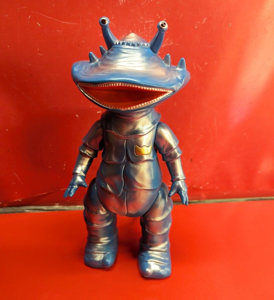 ブルマァク ブルマァクの怪獣シリーズ ウルトラQ カネゴン 青 胸金 肌色成型 BM632