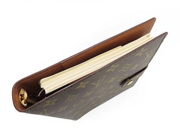 VUITTON
