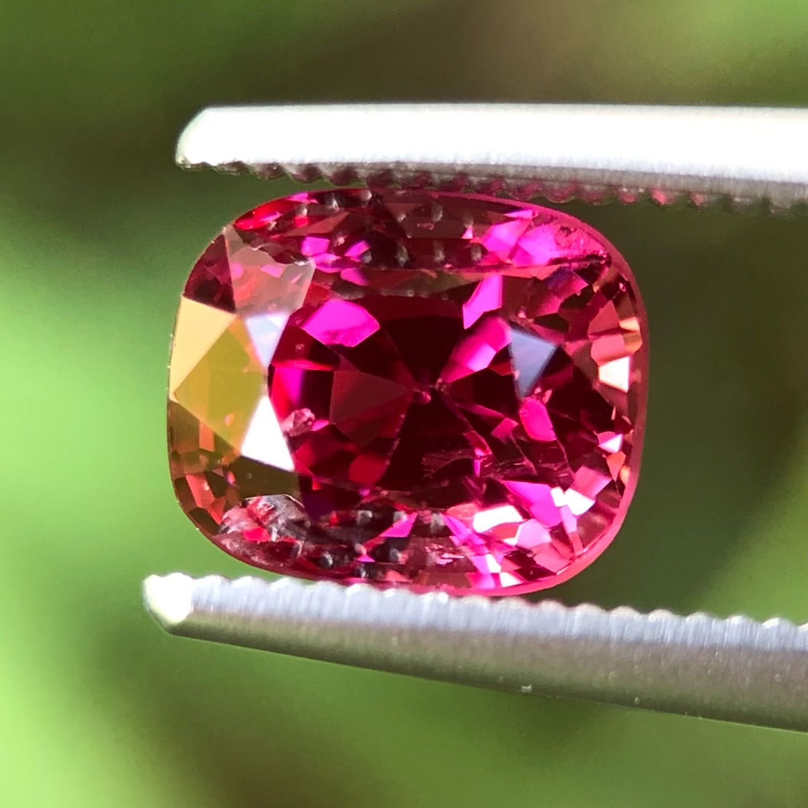 [高品質・希少]天然非加熱 ミャンマー産 スピネル ルース 1.54ct 美濃色 1点物 産地証明鑑別書付き - メルカリ