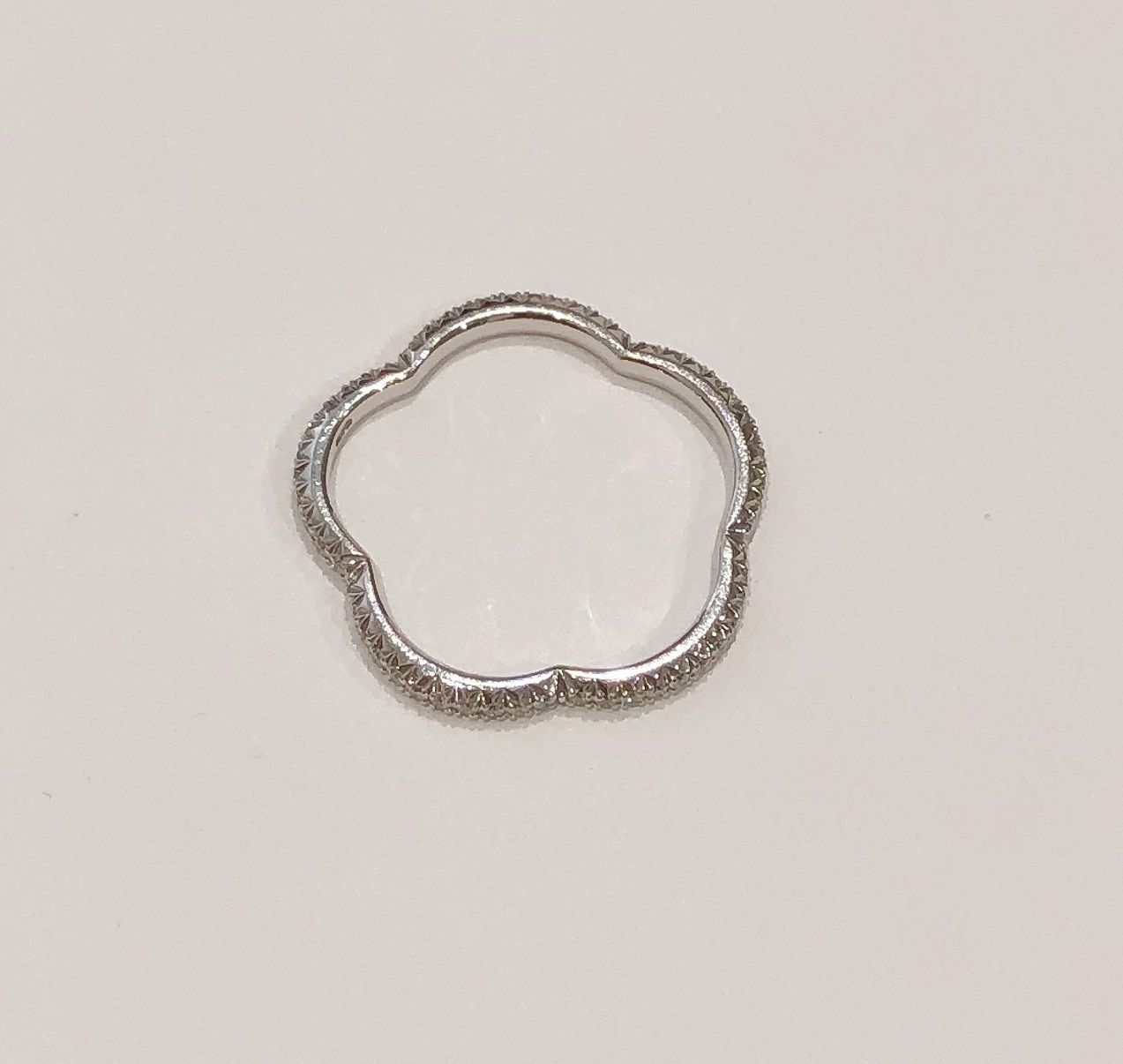 シャネル K18WG ダイヤ カメリア フルエタニティ リング(指輪) #56 シャネル CHANEL カメリア フルエタニティ ダイヤモンド リング