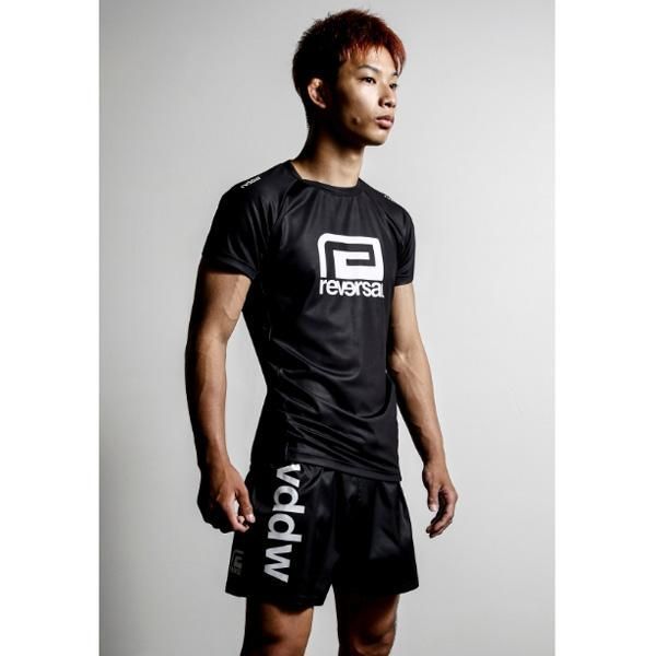2年保証、返品可能。 リバーサル reversal ラッシュガード 半袖 メンズ Tシャツ リゾート マリンスポーツ 海 日焼け防止 格闘技 rvbs055