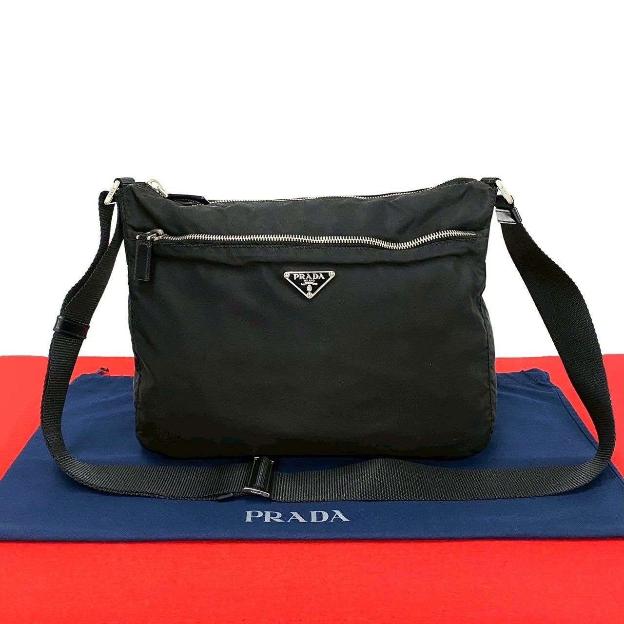 極 美品 PRADA プラダ 三角ロゴ プレート 金具 ナイロン レザー 極 美品 PRADA プラダ 三角ロゴ プレート 金具 ナイロン レザー