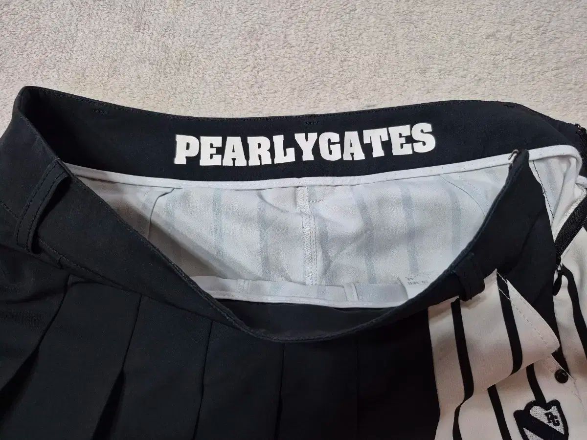 GATES