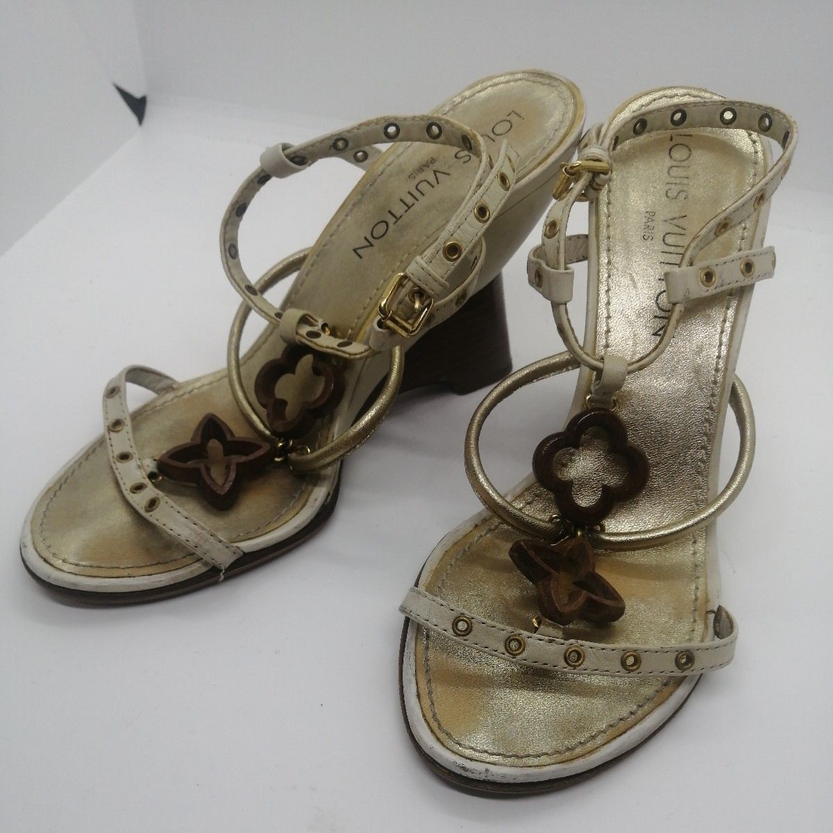 Louis Vuitton ホワイトサンダル 34サイズ Louis Vuitton ホワイトサンダル 34サイズ 訳あり LOUIS VUITTON