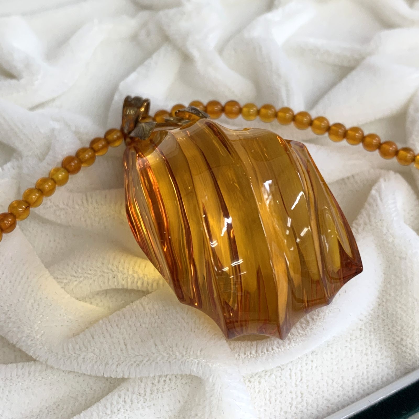 GT1【中古品】ISHITA 琥珀 アンバー K18 750 ネックレス ケース付き 