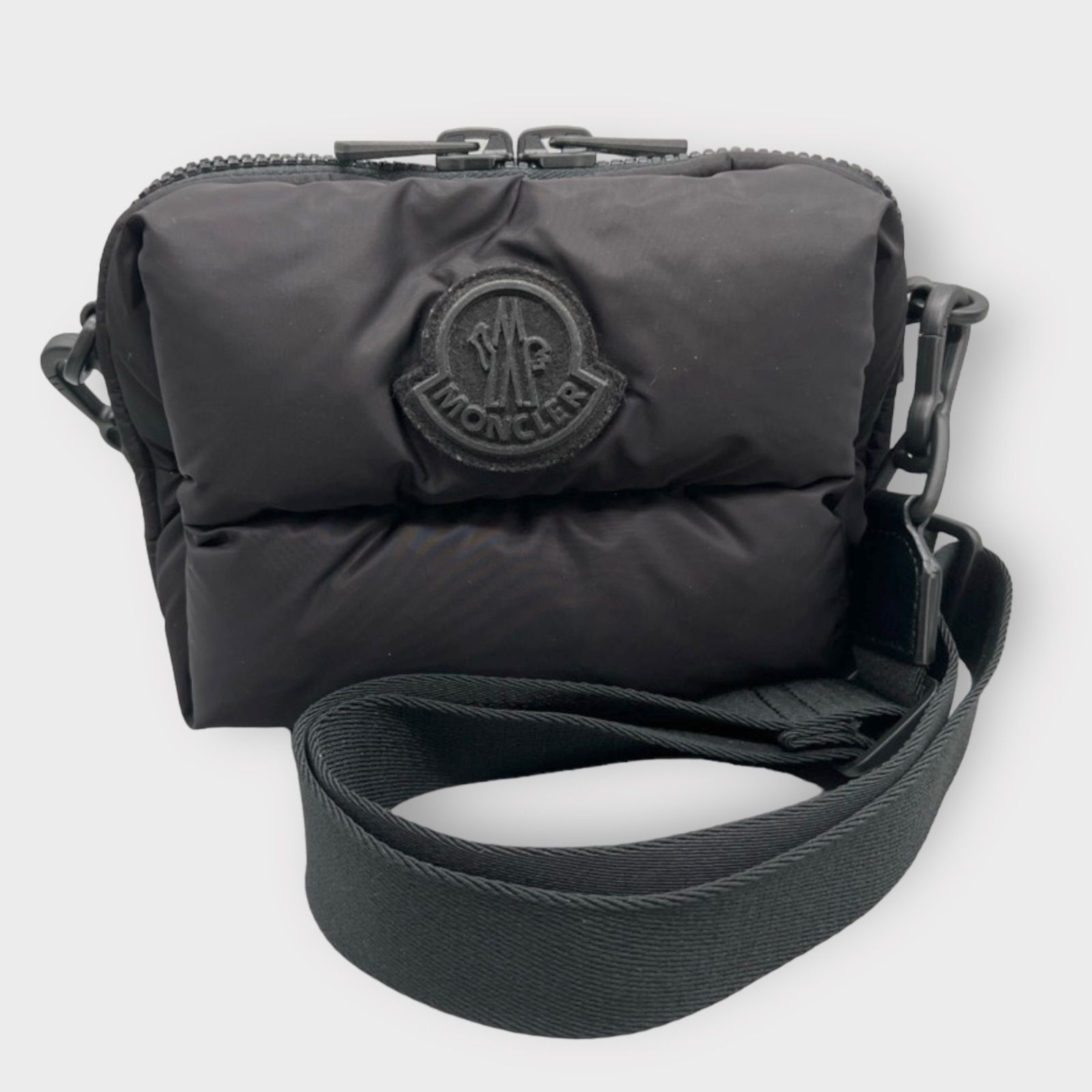 モンクレール MONCLER クロスボディバッグ ショルダーバッグ モンクレール MONCLER クロスボディバッグ ショルダーバッグ