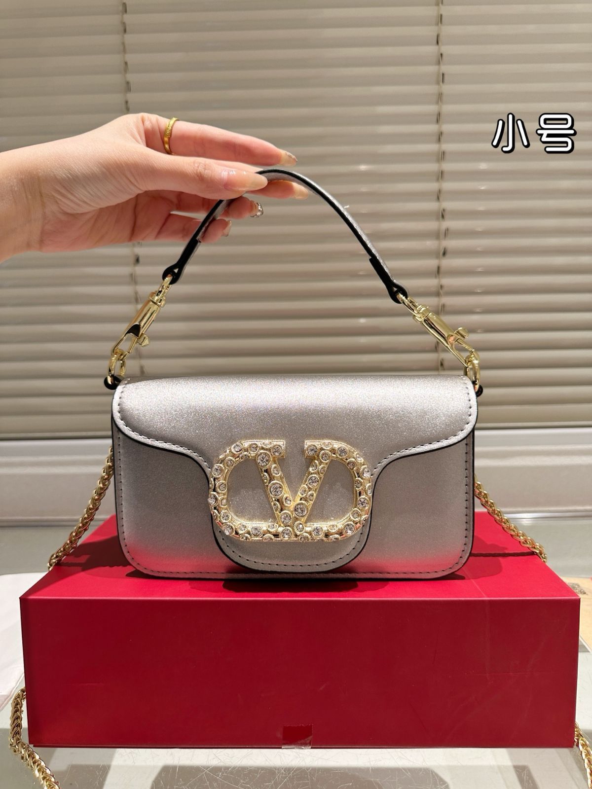 ＊VALENTINO＊ Garavani ショッピングバッグ 関税・送料込み VALENTINO GARAVANI | UOMO