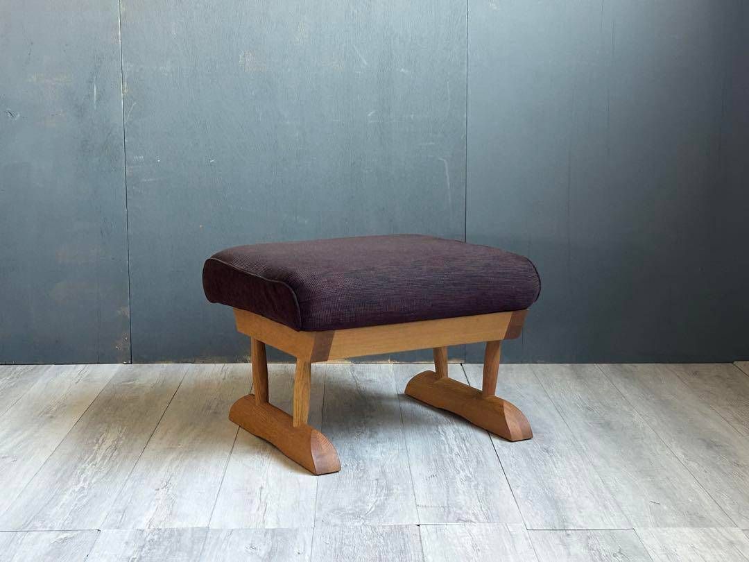 飛騨産業　キツツキマーク　KAYA オットマン　スツール　オーク無垢材 NG 飛騨高山の家具メーカー キツツキマークの