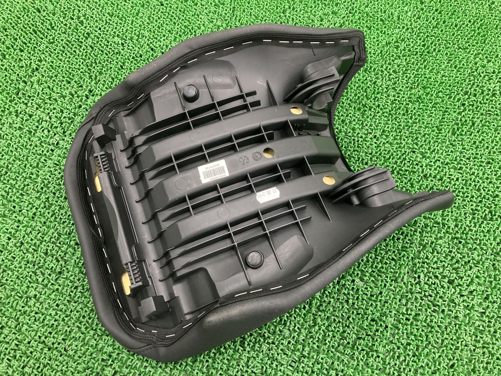 GT380 　カワグチシート　サソリ　鉄ベース　検　オニギリシート、 千葉県のお客様分 GT380 FRP製シートベース本体含むフルオーダー