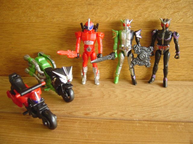 ♯Gee25Lt仮面ライダーダブル組み立てアクション2全5種 BANDAI ○仮面ライダーダブル 仮面ライダーW 組み立てアクション