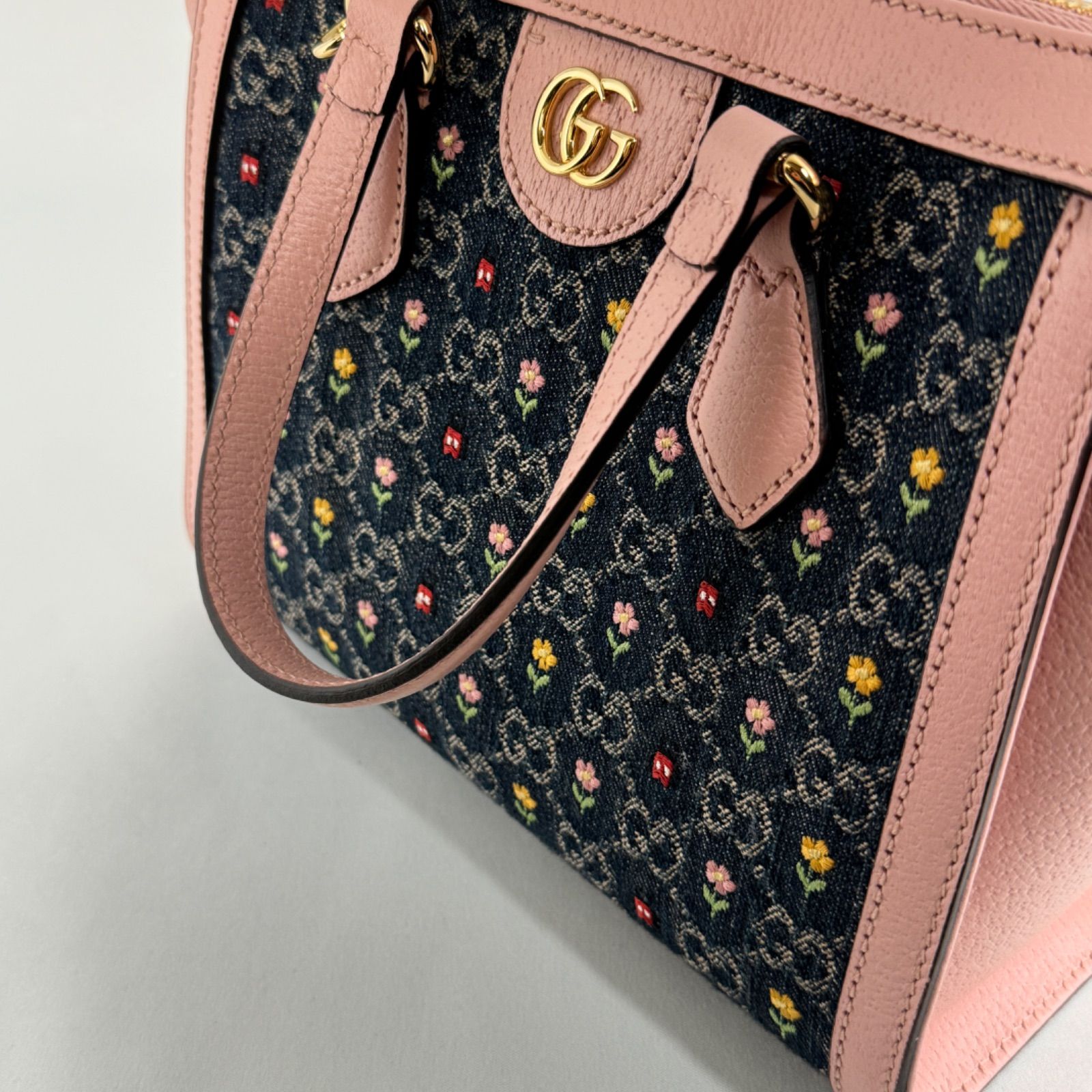 GUCCIグッチオフィディアGGスモールトートーバッグ2wayハンド GUCCIグッチオフィディアGGスモールトートーバッグ2wayハンド
