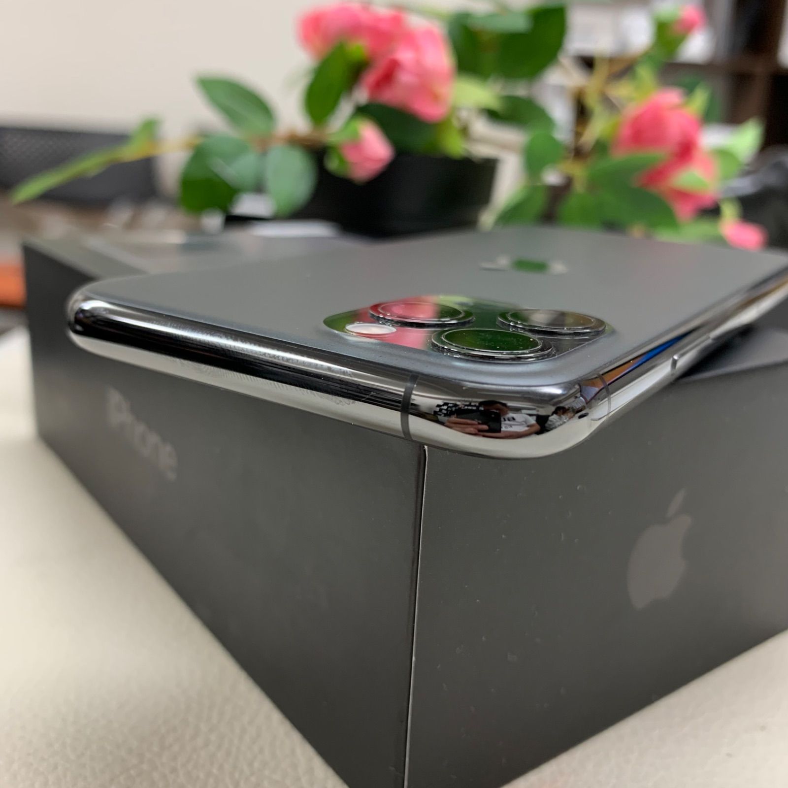 iPhone 11 Pro - メルカリ