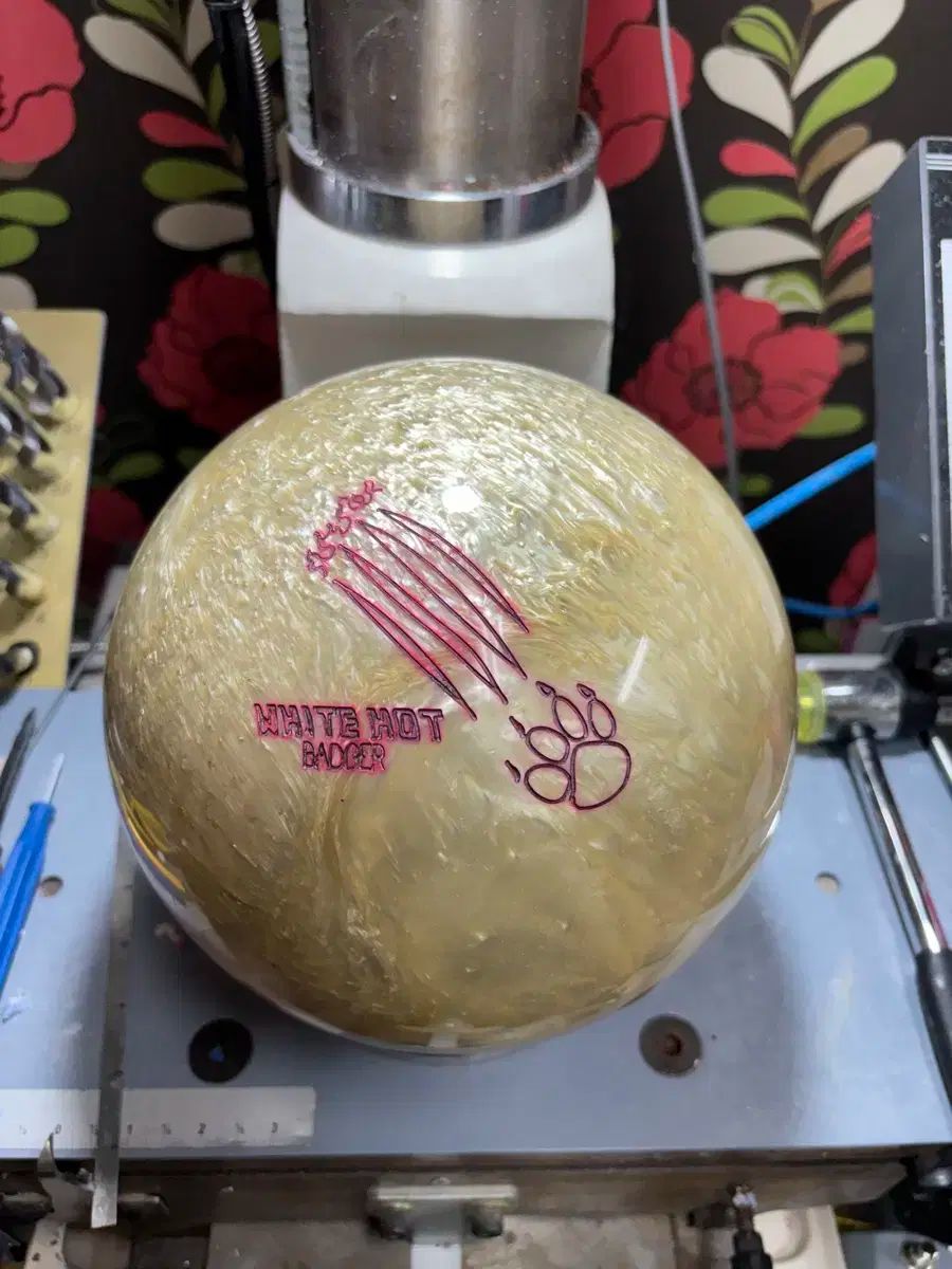 H J グローバル900 ホワイトホット HONEY BADGER 15p 1回裏