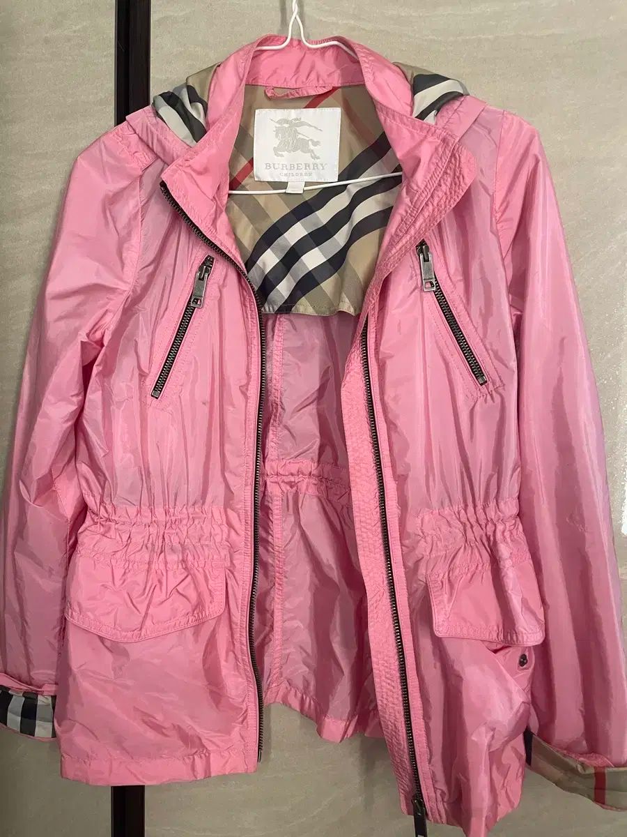 ウィンドブレーカー